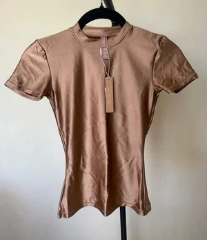 SKIMS T-shirt, Shine Spandex Tee, NWT, Sienna thumbnail 1