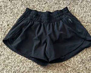 Lululemon Tracker Short V *4" - Black thumbnail 1