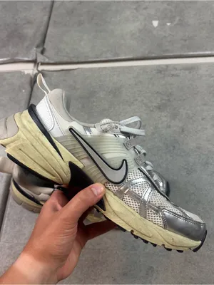 Nike V2K Run Summit White Metallic Silver FD0736-100 Women's Size 8.5 Mens 7 thumbnail 15
