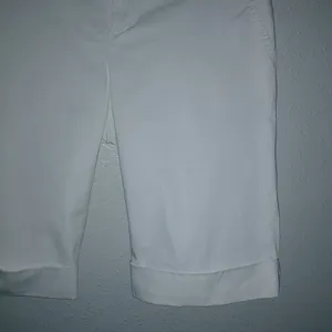 Banana Republic 6 High Rise Stretch Bermuda White Shorts thumbnail 2