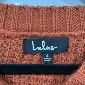 Lulus Women's Rust Orange Cable Knit Crop Crew Neck Sweater Sz Small thumbnail 3