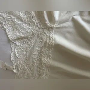 H&M Romantic Lace & Cotton Blouse - Size XL thumbnail 3