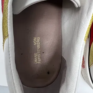Diane Von Furstenberg Tess 9 Lace Up‎ Sneakers Gold & Red Stripe & Floral Design thumbnail 14