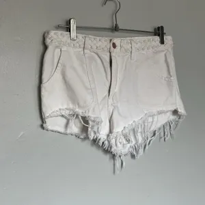 Abercrombie Fitch Festival Shorts Womens 10 White Fringe High Rise Button Zip thumbnail 2