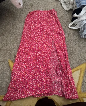 H&M Skirt thumbnail 1