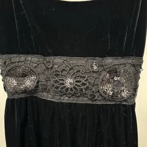 Stunning Black Velvet‎ Cocktail/Holiday Dress W/ Amazing Detail Size Large thumbnail 3
