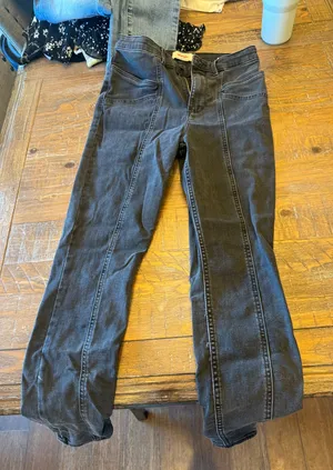 Wrangler High-Rise Skinny Jeans thumbnail 1