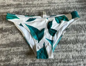 Cupshe Green Leaf Bikini Set thumbnail 4