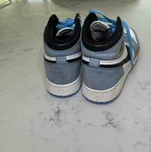 Nike Jordan Air Jordan 1 Retro High Og University Blue thumbnail 3