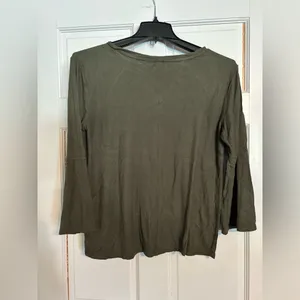 Women’s long sleeve shirt size Large thumbnail 2