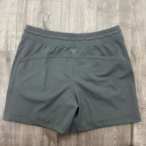 Aritzia TNA Action Light Gray Athletic Shorts Size Medium thumbnail 3