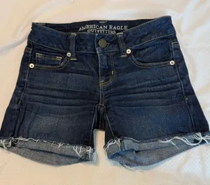 American Eagle Stretch Cut Off Denim Jean Shorts Size 0 inseam 4” Rise 6” thumbnail 1