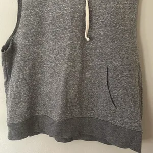 Gray Sleeveless Hoodie Size L Size L thumbnail 3