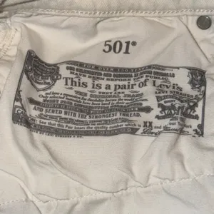 Levis 501 Original White Denim Cut Off Shorts High Rise Button Fly Women 33 thumbnail 5