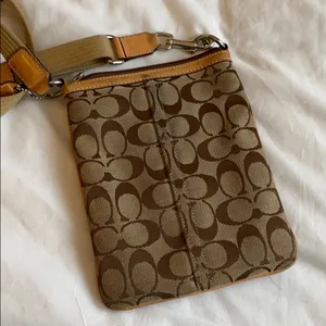 Coach crossbody purse thumbnail 6