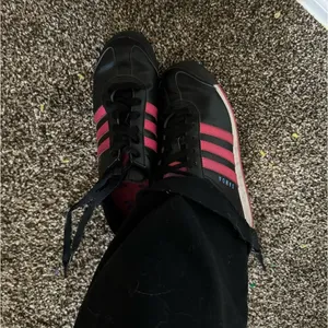 Adidas Samoa OG Shoes Womens Size 7.5 in Black‎ Pink Sneaker thumbnail 3