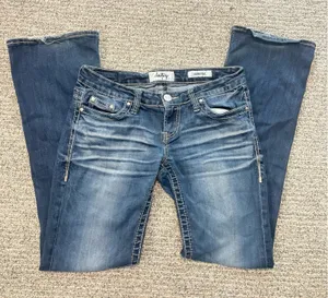 Daytrip Leo Bootcut Jeans thumbnail 1