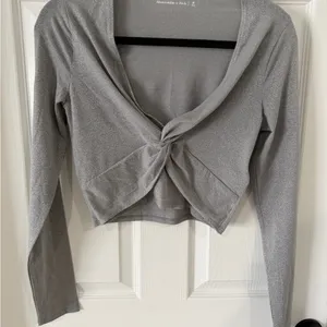 Abercrombie Silver Shimmer Long Sleeve Twist Front Crop Top thumbnail 1