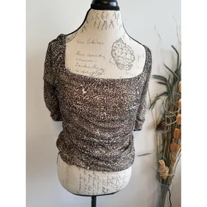 Anthropologie‎ Top Blouse Large Animal Square Neck Puff Short Sleeve Ruched thumbnail 2