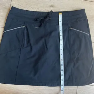 Athleta Black Metro Pull-On Active Skort Skirt Zipper Pockets thumbnail 7
