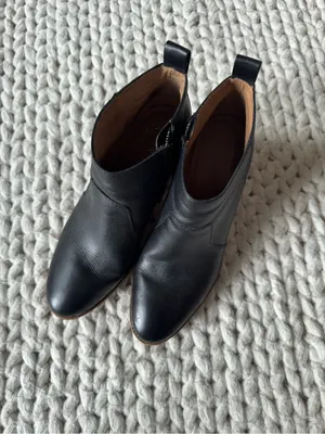Madewell The Brenner Boot, Black Leather - 7.5 thumbnail 2