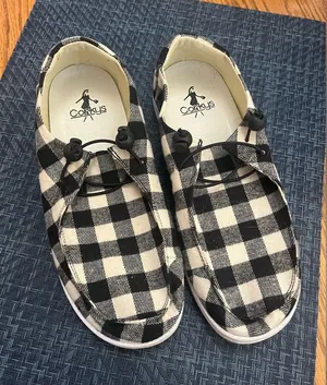 Corky’s Kayak Slip On Shoes Black Size 8 thumbnail 1