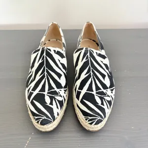 M.Gemi Espadrilles Agio 39.5 Black White Tropical Floral Print Slip On Loafers thumbnail 13