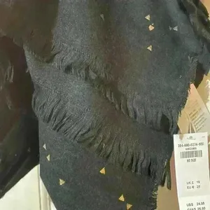 Hollister‎ Shawl thumbnail 4