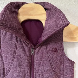 The North Face Women's‎ Medium Pseudio Puffer Vest Quilted Full Zip Purple thumbnail 2