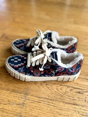 Farm Rio Ainika Tapestry Platform Sneakers Faux Fur Blue 8.5 NWOT thumbnail 2