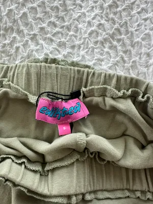 Edikted 2000s Y2k khaki and green ruffle shorts thumbnail 2