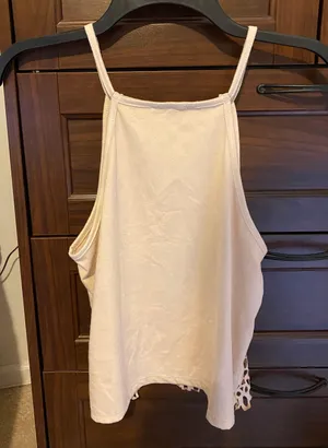 Charlotte Russe Cropped Tank Top thumbnail 2