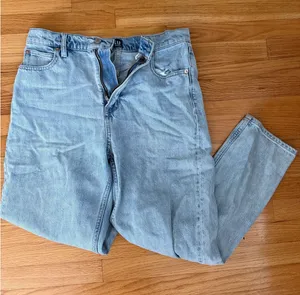 Gap mom Jeans  thumbnail 1