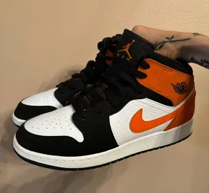 Jordan Air 1 Mid GS ‘Shattered Backboard’ thumbnail 6