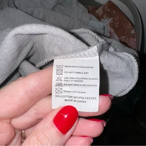 NWOT Tummy Hurts Sweatshirt Gray Size XL thumbnail 5
