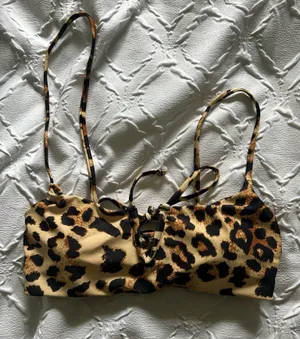 Leopard print bikini top  thumbnail 1