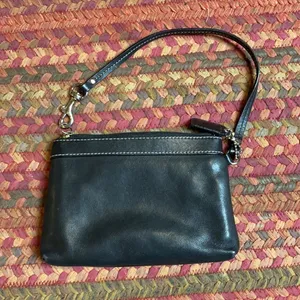 COACH BLACK LEATHER zipper WRISTLET POUCH RETRO Y2K VTG thumbnail 3