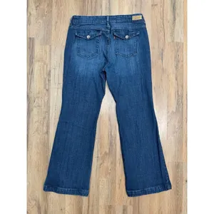 Levi's Classic Bootcut Jeans Women 16M Dark Wash Stretch Flattering Everyday Den thumbnail 3