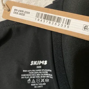 SKIMS T-Shirt Bra 36DD NWT thumbnail 4