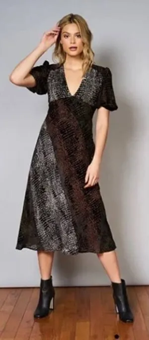 Anthropologie Hutch Arrie Midi Velvet Dress Sz. 2 thumbnail 1