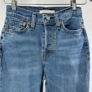 Levi's Wedgie Straight Ankle Jeans‎ in Light Blue Size 25 thumbnail 3