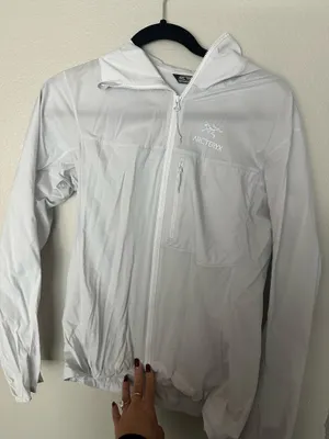 Women’s Rain Arc'teryx Soft Shell Windbreaker Jacket thumbnail 1