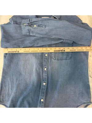 Universal Threads Women’s Small Blue Denim Button Down Shirt Long Sleeve thumbnail 5