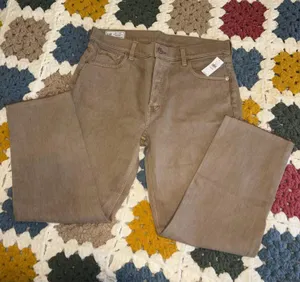 GAP NWT $80 Cheeky Straight High Rise 32 / 14R Pants Khaki Woman’s New Denim thumbnail 1