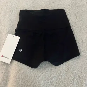 Lululemon Wunder train shorts thumbnail 2