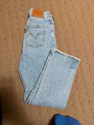 Levi’s Ribcage Straight Ankle thumbnail 3
