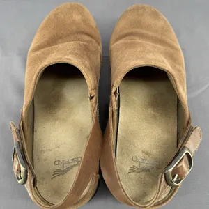 Dansko Merrin Clogs Size 39 US 8.5 Tan Suede Heel Strap Cork Midsole thumbnail 14