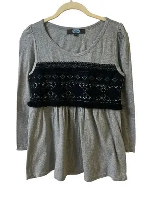 Anthropologie Top Eva Franco crochet lace panel with fringe sz 4 small thumbnail 1