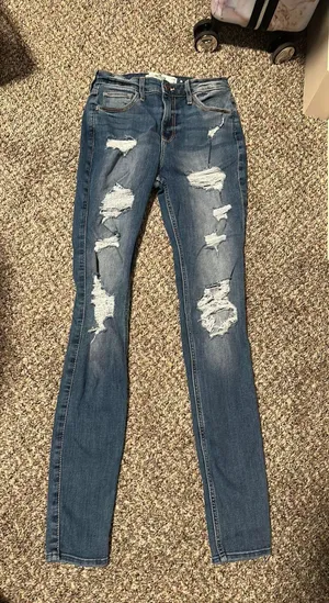 Hollister Jeans thumbnail 1