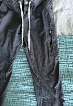 Vuori Hiking Pants thumbnail 2